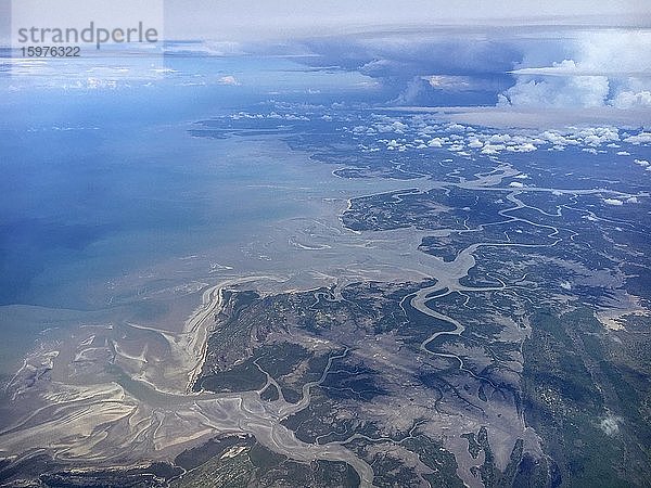 Flussdelta  Buzi River mündet in Straße von Mosambik  Luftaufnahme nahe Beira  Provinz Sofala  Mozambik