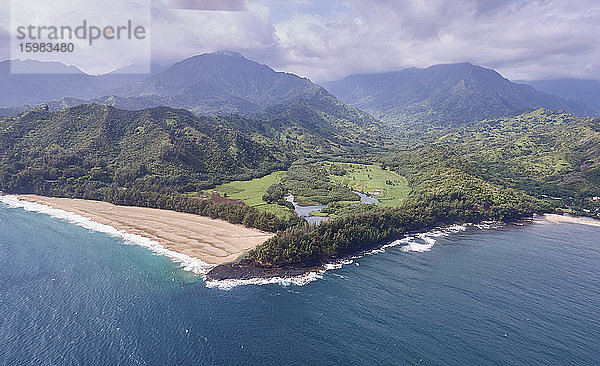 USA  Hawaii  Kauai  Luftaufnahme der Küste von Na Pali