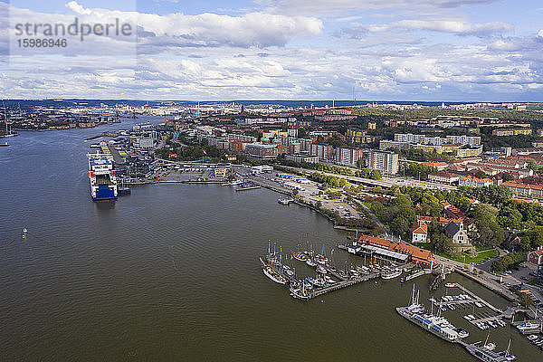 Schweden  Göteborg  Luftaufnahme des Hafens