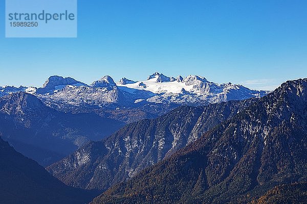 Blick vom Loser zum Hohen Dachstein  Dachsteinmassiv  Hallstätter Gletscher  Salzkammergut  Österreich  Europa
