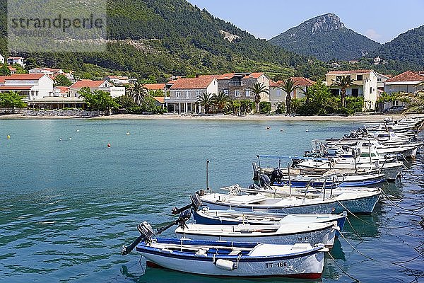 Hafen  Zuljana  Halbinsel Peljesac  Dalmatien  Kroatien  Europa