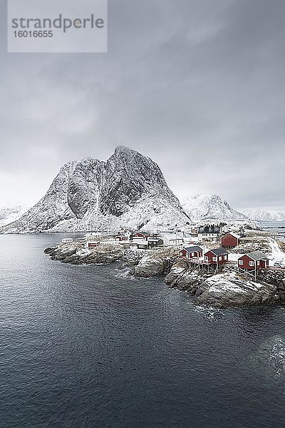 Hamnoy auf den Lofoten  Norwegen  im Winter  Europa