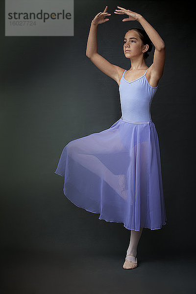 Ballerina posierend