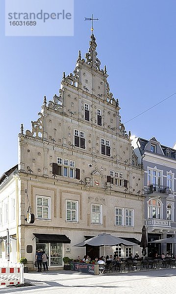 Neustädter Rathaus  Weser-Renaissance  Herford  Ostwestfalen  Nordrhein-Westfalen  Deutschland  Europa