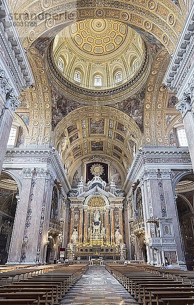 Innenraum der Kirche von Gesù Nuovo  Neapel  Italien  Europa