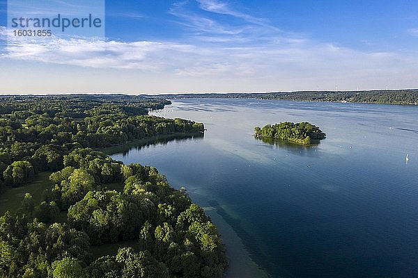 Luftaufnahme der Roseninsel im Starnberger See  Oberbayern  Bayern  Deutschland  Europa