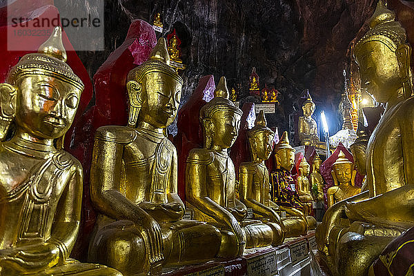 Goldene Buddha-Statuen  Pindaya-Höhle  Pindaya  Shan-Staat  Myanmar (Burma)  Asien