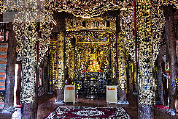 Buddhastatue im buddhistischen Tempel der Ho Quoc Pagode  Insel Phu Quoc  Vietnam  Indochina  Südostasien  Asien