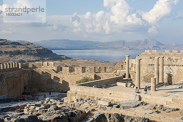 Akropolis von Lindos  Rhodos  Dodekanes  Griechische Inseln  Griechenland  Europa