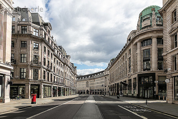 Blick entlang einer leeren Regent Street in London während der Corona-Virus-Krise.