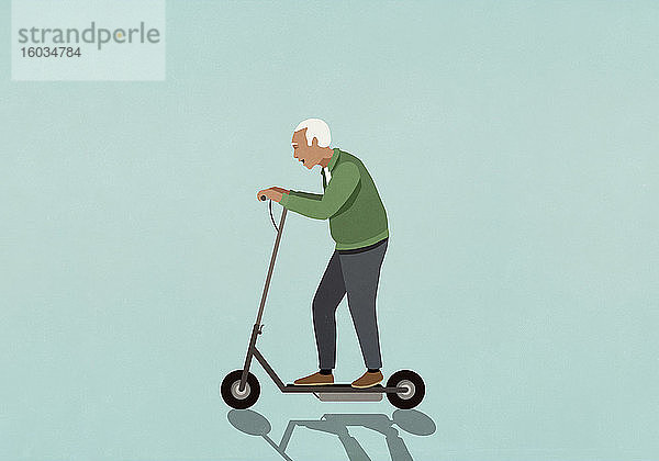 Älterer Mann auf motorisiertem Roller