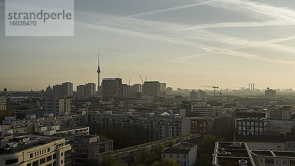 Berliner Stadtbild und Fernsehturm  Deutschland