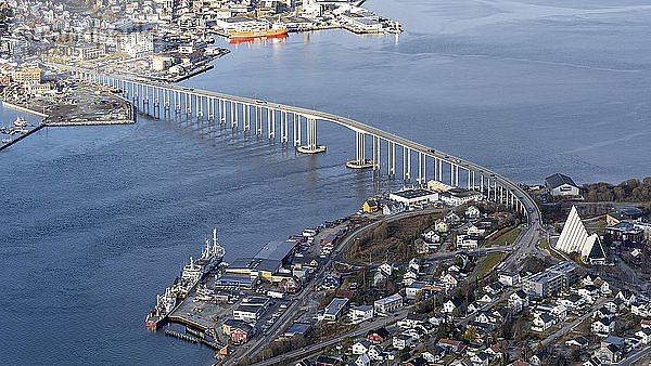 Tromsöbrücke  Tromsö  Finnmark  Norwegen  Europa