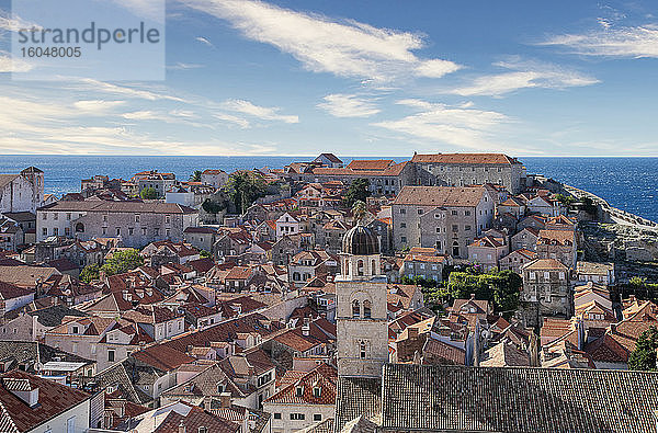Kroatien  Dubrovnik  Erhöhte Ansicht der Altstadt