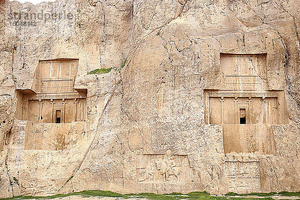 Iran  Provinz Fars  Marvdasht  Reliefs der Nekropole Naqsh-E Rostam
