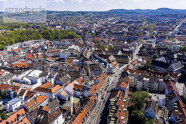 Deutschland  Bayern  Aschaffenburg  Blick aus dem Hubschrauber auf die Stadt im Sommer