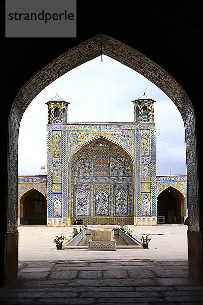 Iran  Provinz Fars  Shiraz  Innenhof der Vakil-Moschee