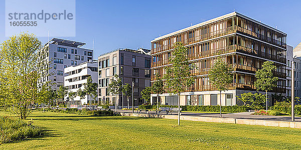 Deutschland  Baden-Württemberg  Heilbronn  Neckar  Stadtteil Neckarbogen  Neue energieeffiziente Wohngebäude