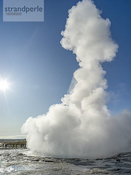 Geysir  oder auch bekannt als der große Geysir   war der erste in einer gedruckten Quelle beschriebene Geysir und der erste  der den modernen Europäern bekannt war; Blaskogabyggo  Südliche Region  Island