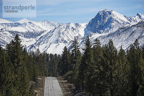 Sierra Madre-Gebirge  Highway 395; Kalifornien  Vereinigte Staaten von Amerika