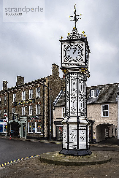 Eine 1878 gebaute Uhr  die sich im Zentrum von Downham Market befindet; Norfolk  England