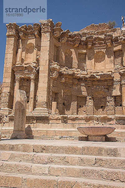 Asien  Naher Osten  Jordanien  Jerash Archäologische Stadt  monumentaler Brunnen