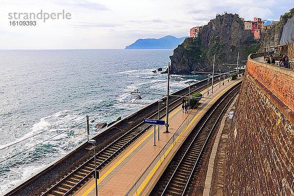 Italien  Ligurien  Cinque Terre  Manarola  Eisenbahnstrecke
