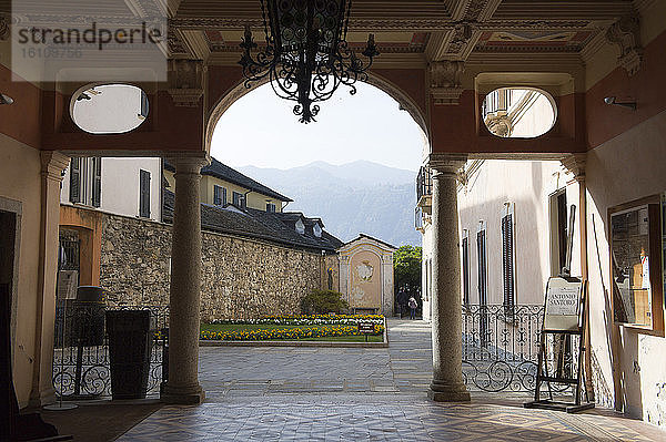 Europa  Italien  Orta San Giulio  am Ortasee  Provinz Novara  Piemont  Lago d'Orta