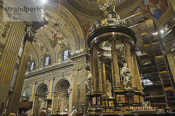 Italien  Lombardei  Bergamo  Caravaggio. Wallfahrtskirche Santa Maria della Fonte. Wallfahrtskirche  das Heiligtum der Muttergottes  erbaut am Ort der wundertätigen Erscheinung der Jungfrau