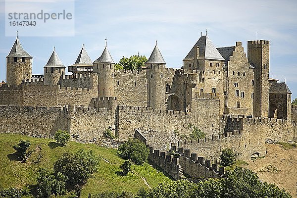 Mittelalterliche Festung La Cité  Carcassonne  Region Okzitanien  Département Aude  Frankreich  Europa