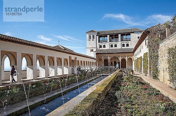 Patio de la Acequia  Gärten des Generalife  Palacio de Generalife  Alhambra  UNESCO Weltkulturerbe  Granada  Andalusien  Spanien  Europa