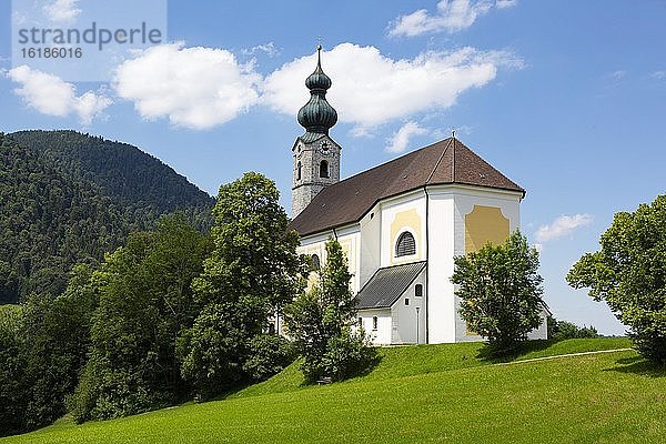 Pfarrkirche Sankt Georg  Ruhpolding  Chiemgau  Oberbayern  Bayern  Deutschland  Europa