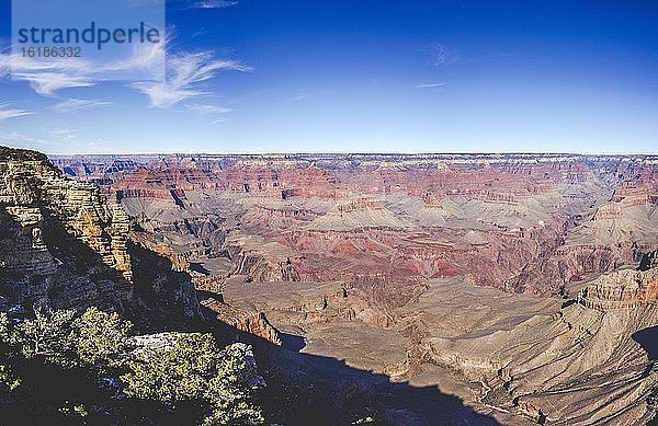 Erodierte Felslandschaft  Canyonlandschaft  Grand Canyon  South Rim  Grand Canyon Nationalpark  Arizona  USA  Nordamerika
