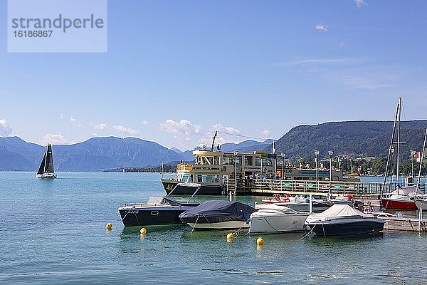 Linienschifffahrt am Atterse  Seepromenade  Attersee am Attersee  Salzkammergut  Oberösterreich  Österreich  Europa