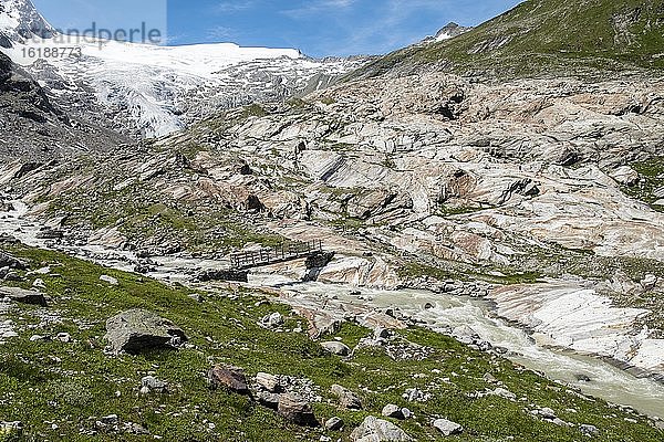 Gebirgslandschaft mit Gletscher Schlatenkees  Nationalpark Hohe Tauern  Tauerntal  Osttirol  Österreich  Europa