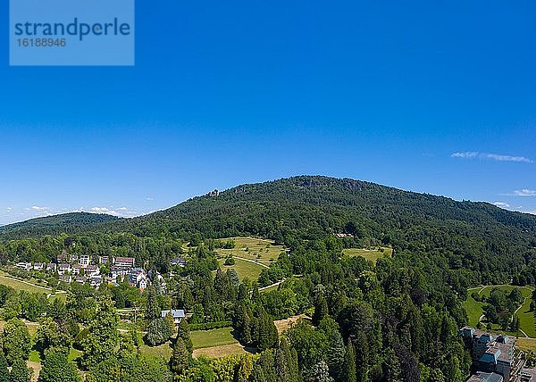 Drohnenaufnahme mit Blick zu den den Battertfelsen  Baden-Baden  Baden-Württemberg  Deutschland  Europa