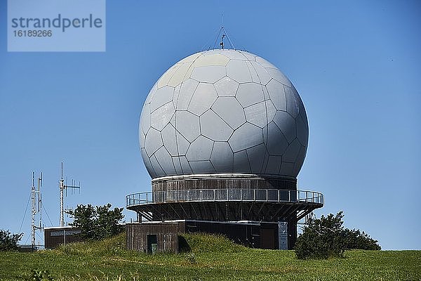 Radom  Radarkuppel  Wasserkuppe  Rhön  Hessen  Deutschland  Europa