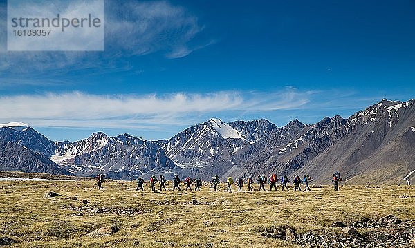 Trekking in den Bergen von Kharkhiraa  Uvs Provinz  Mongolei  Asien