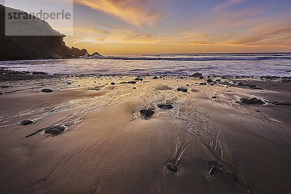 Strand Playa de la Pared bei Sonnenuntergang  Fuerteventura  Kanarische Inseln  Spanien  Europa