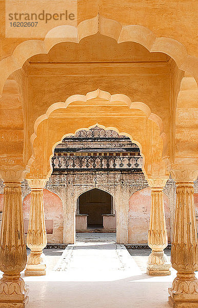 Korridor im Amer Fort  Rajasthan  Indien