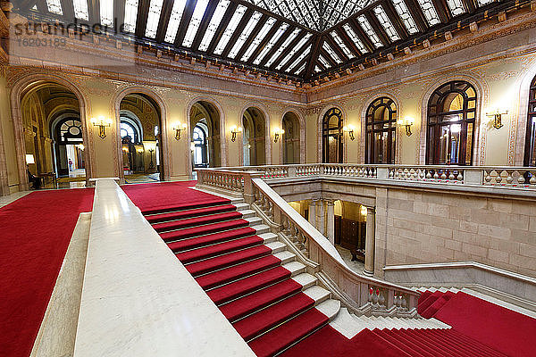 Treppe  Parlamentsgebäude von Katalonien  Parc de la Ciutadella  Barcelona  Spanien