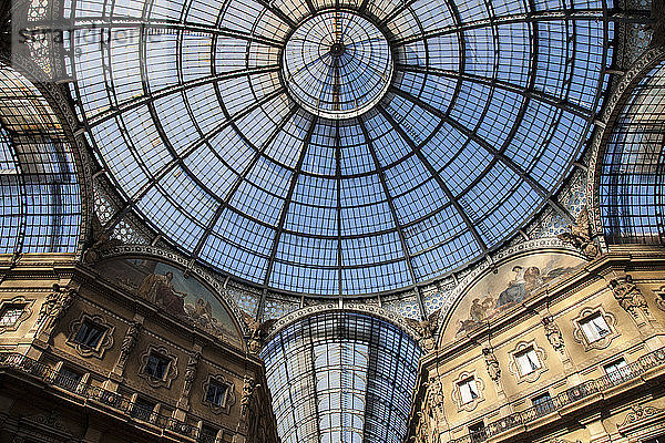 Blick in das Zentrum der Galleria  Mailand  Italien