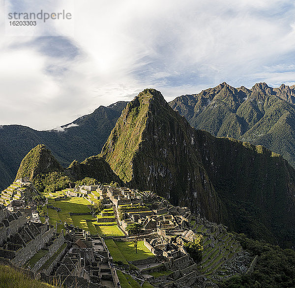 Blick auf Machu Picchu  Heiliges Tal  Peru  Südamerika