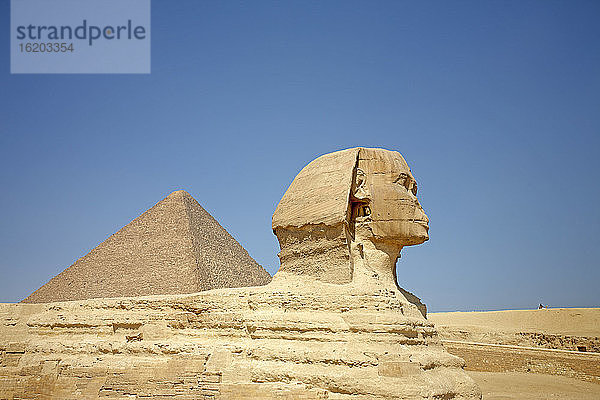 Die Cheops-Pyramide und die Große Sphinx von Gizeh  Ägypten