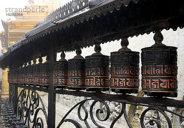 Gebetsmühlen  Swoyambhu-Tempel  Kathmandu  Nepal