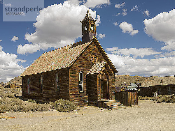 Verlassene Kapelle in der Geisterstadt Bodie  Bodie National Park  Kalifornien  USA