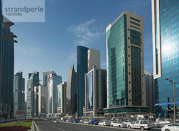 Wolkenkratzer in der Innenstadt von Doha  Katar