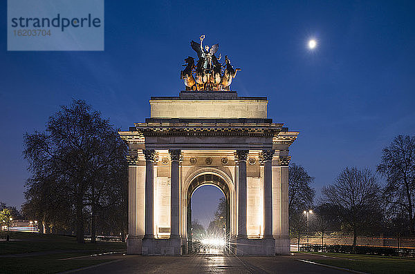Der Wellington Arch bei Nacht  Hyde Park  London  England