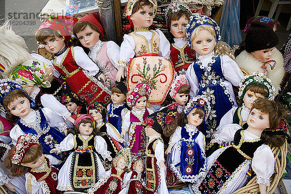Traditionelle Puppen  Brasov  Rumänien  Europa
