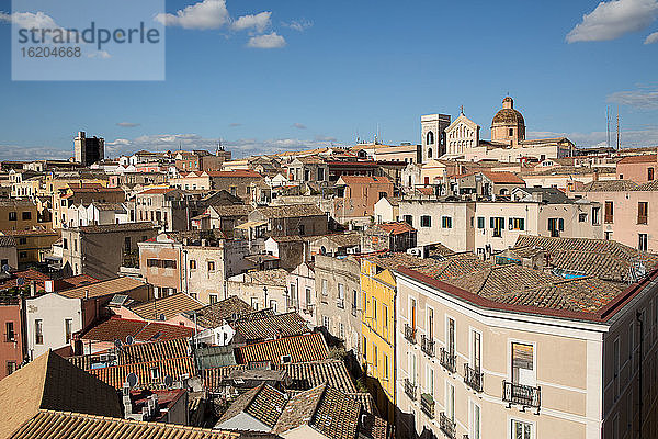 Stadtbild von Cagliari  Sardinien  Italien  auf dem Dach